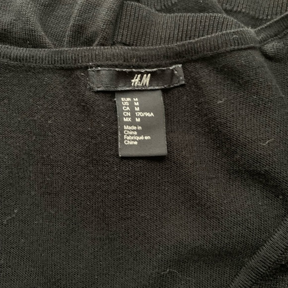 H&M tunic shirt with leather shoulders - Picture 2 of 3